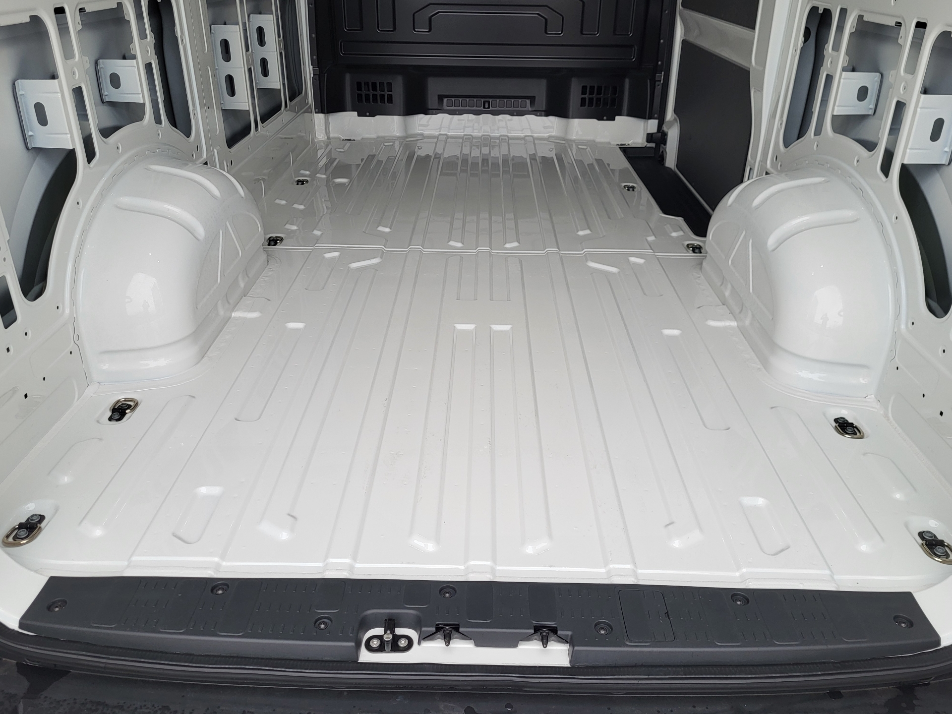 Volkswagen Crafter - skříňový vůz