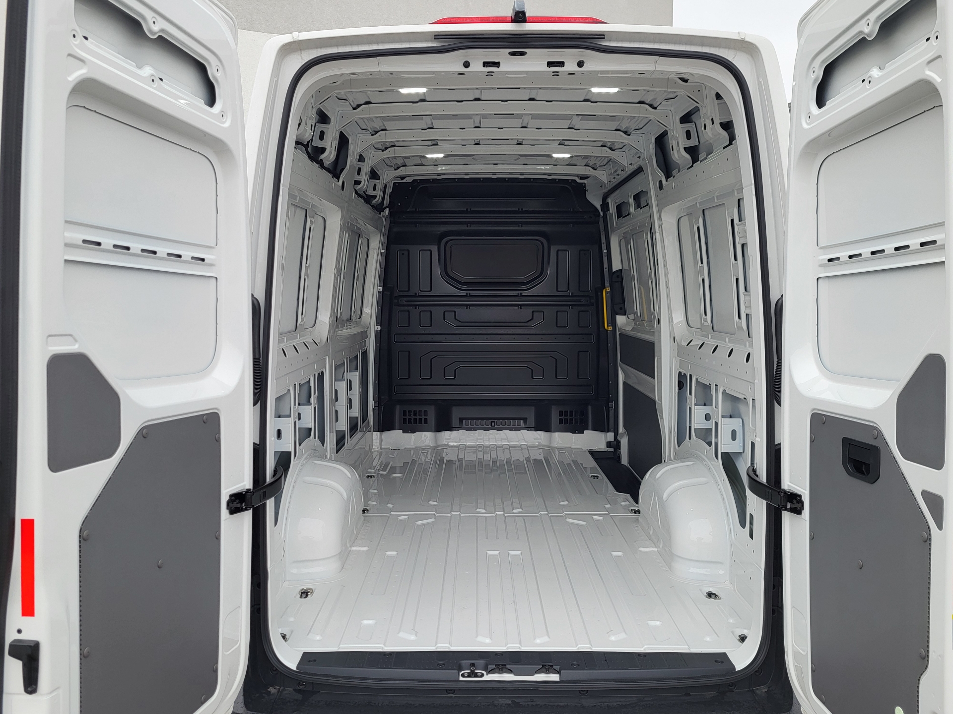 Volkswagen Crafter - skříňový vůz