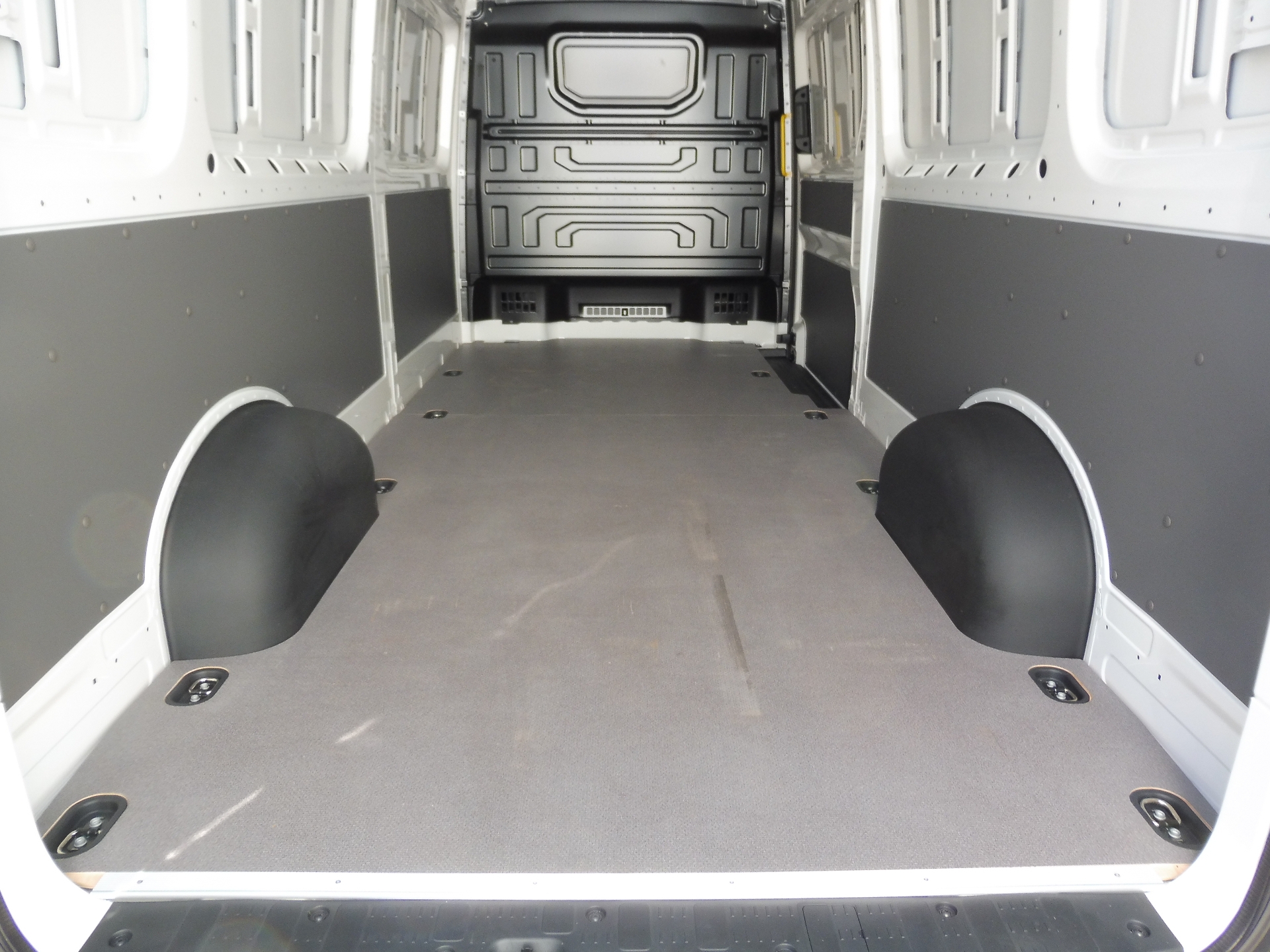 Volkswagen Crafter - skříňový vůz