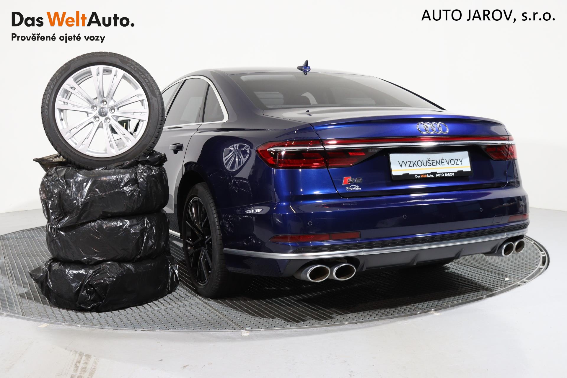 Audi S8