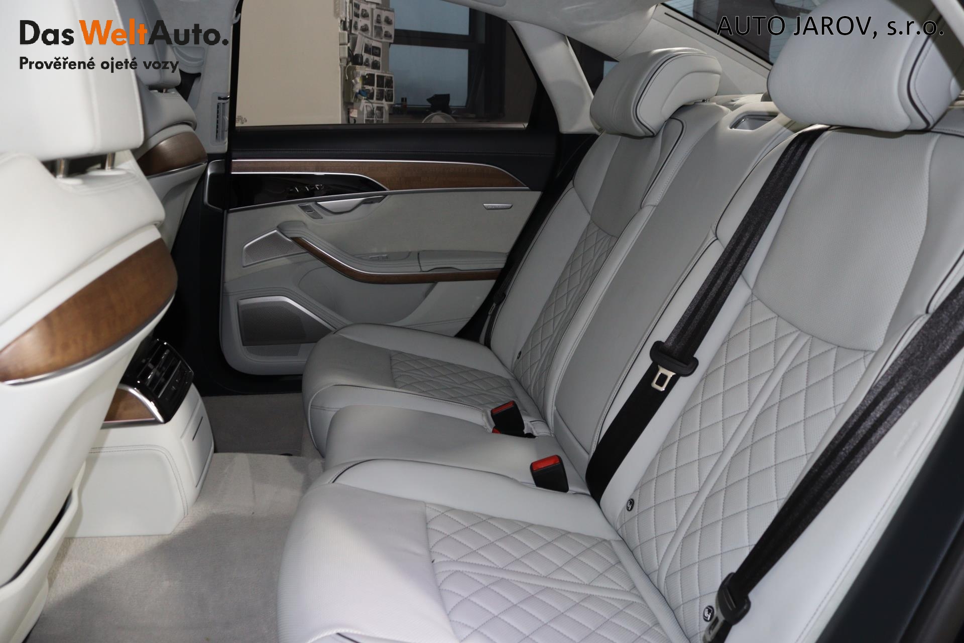 Audi S8