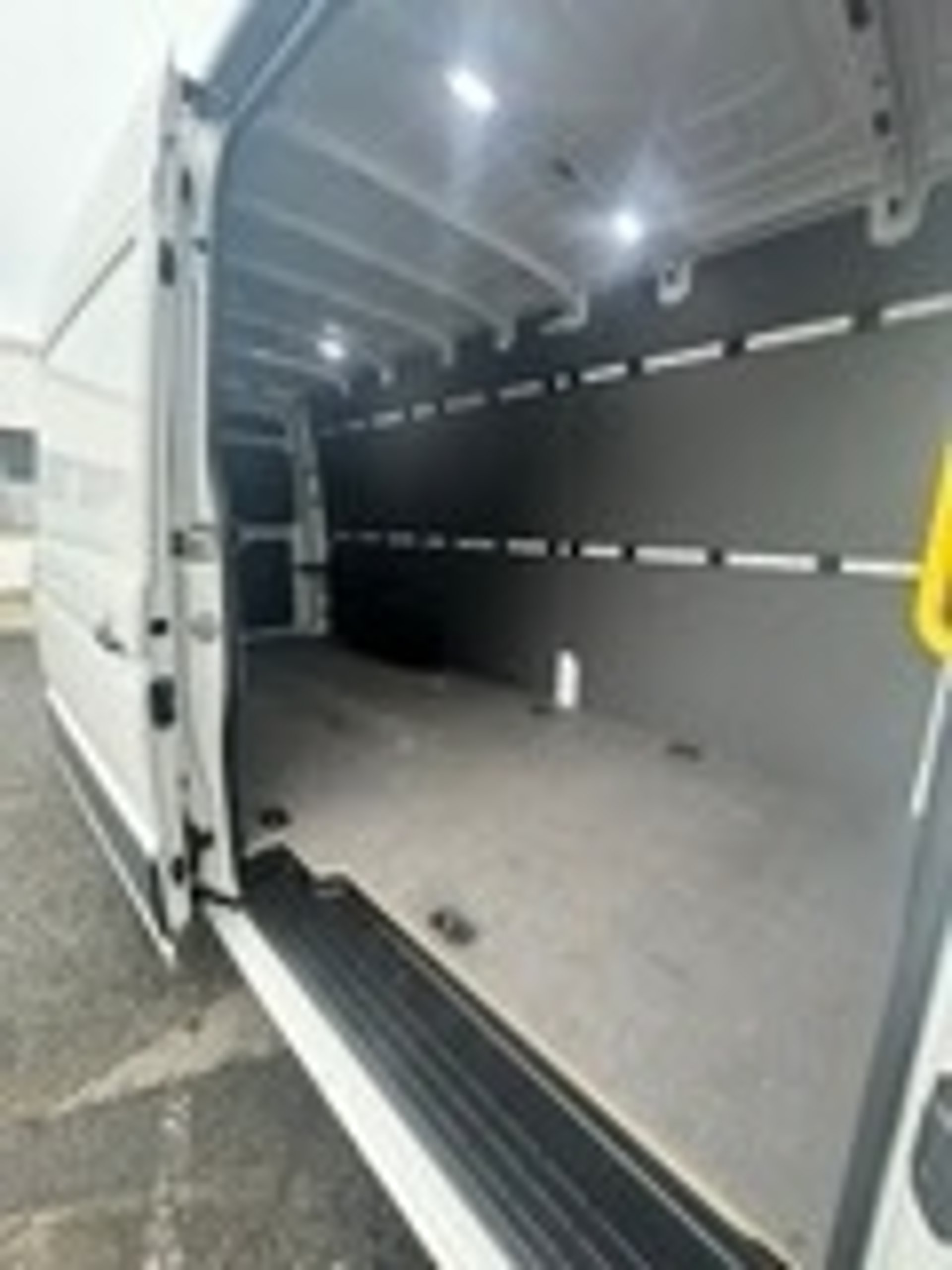 Volkswagen Crafter - skříňový vůz