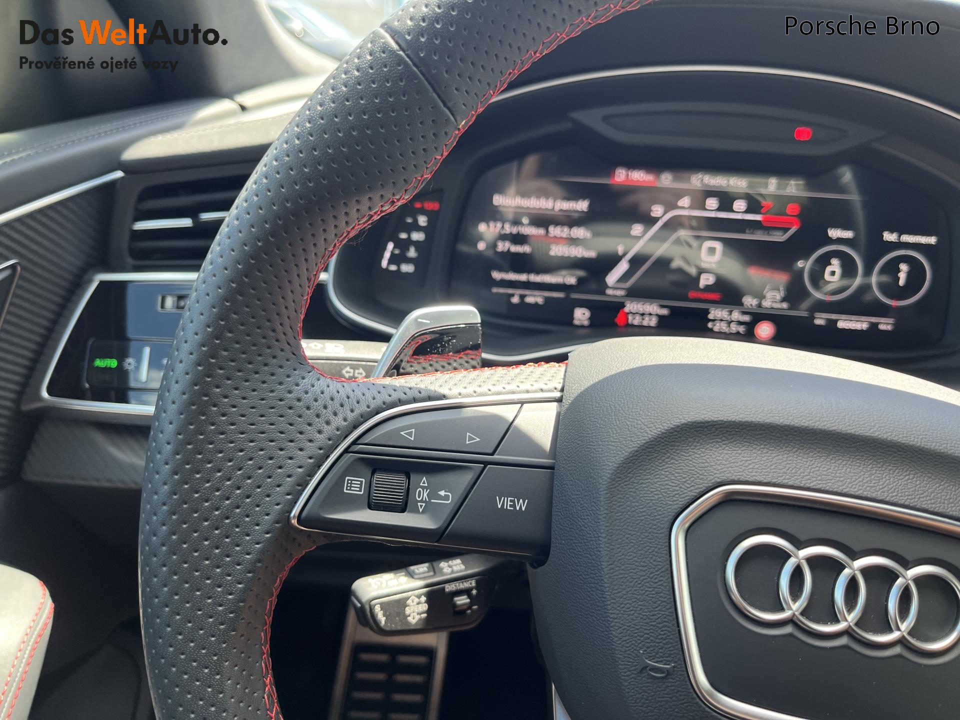 Audi RSQ8