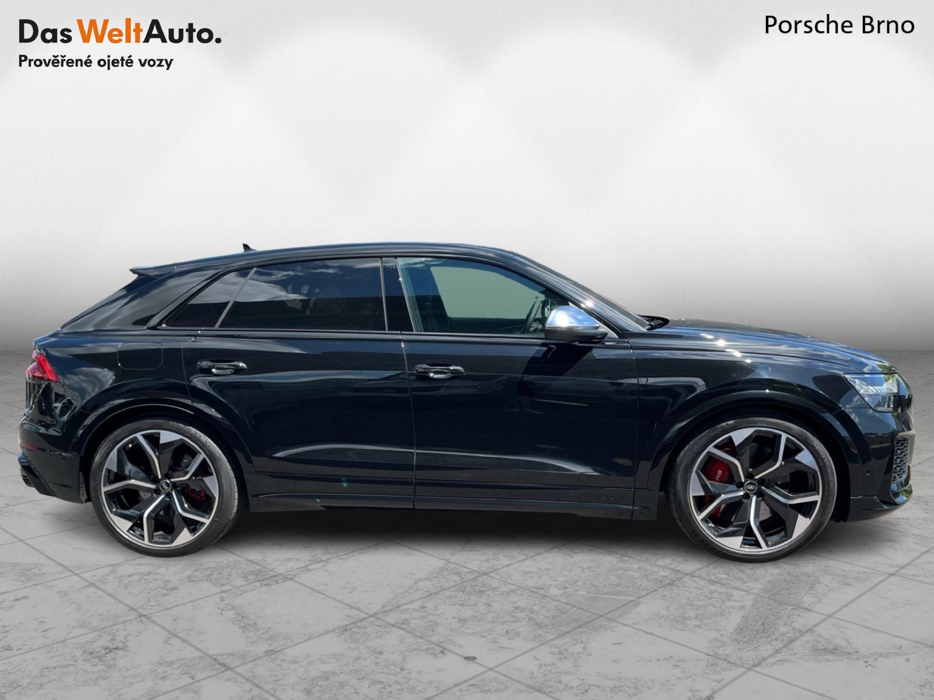 Audi RSQ8