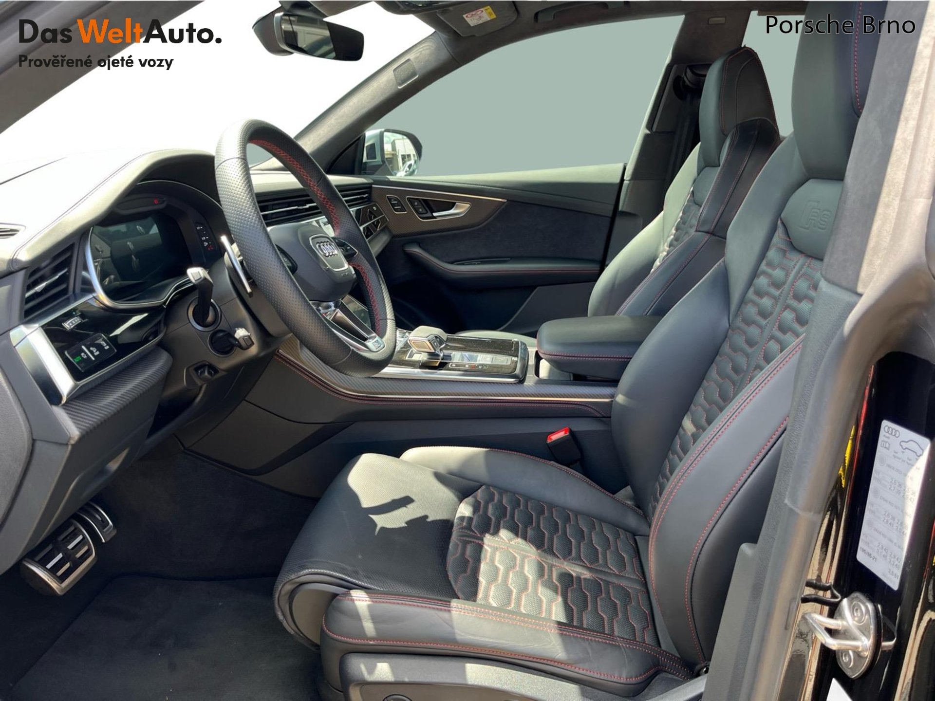 Audi RSQ8