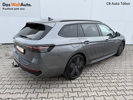 VW Passat Variant DSG 2,0 TDi 110 kW R-Line