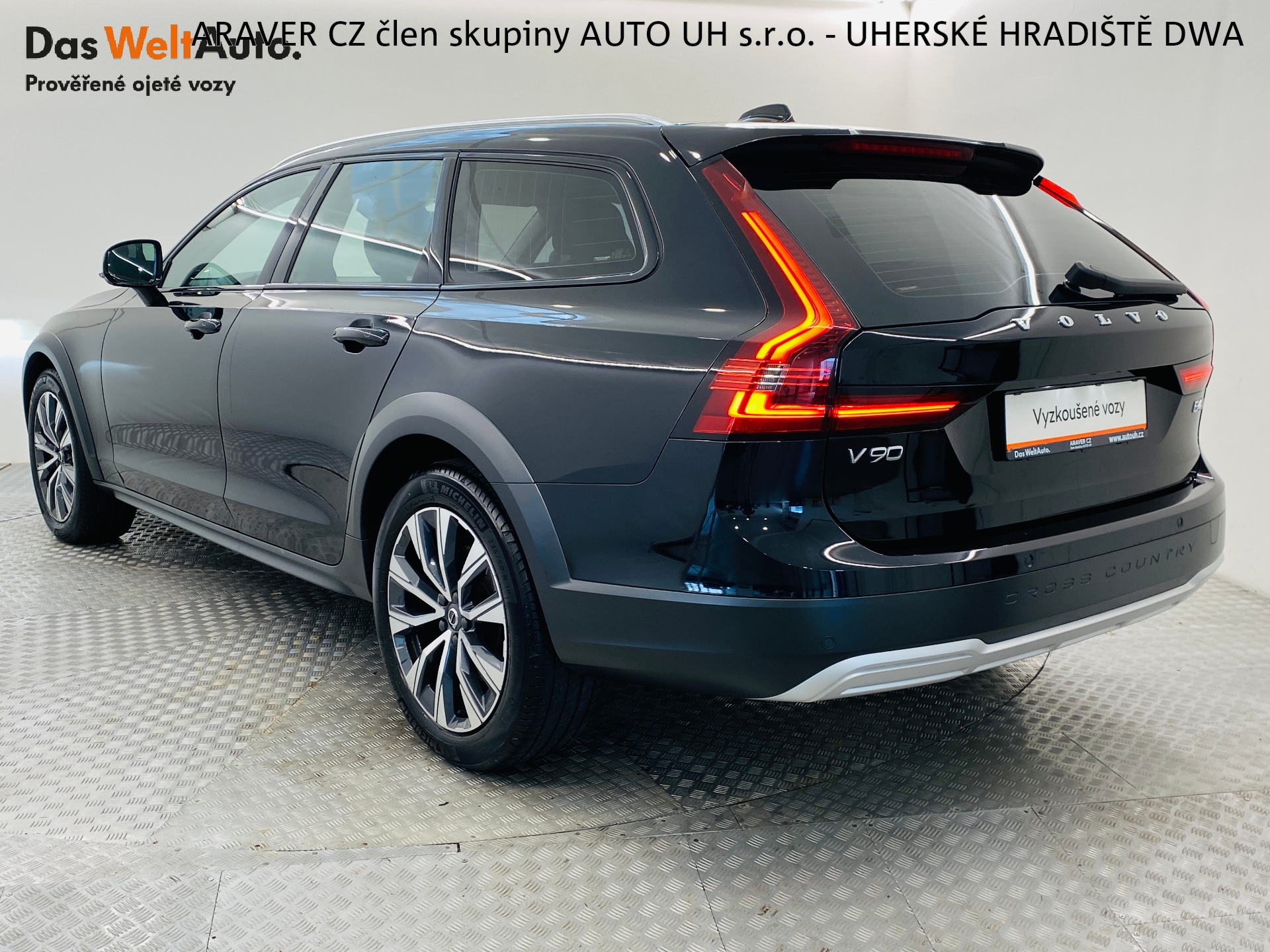 Volvo V90