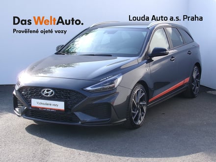 Hyundai i30 N-line 1.5  117 kW manuál ,