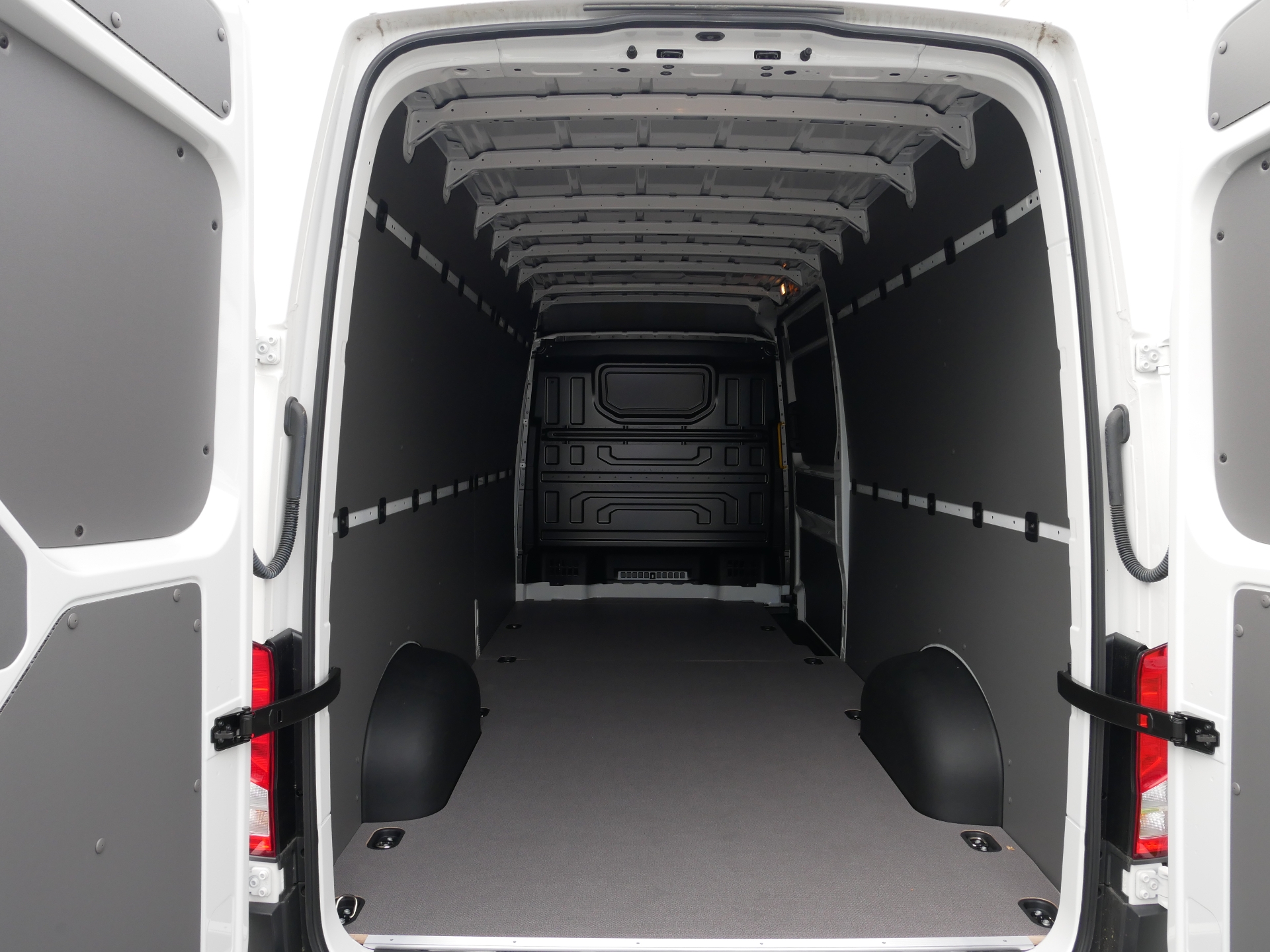 Volkswagen Crafter - skříňový vůz