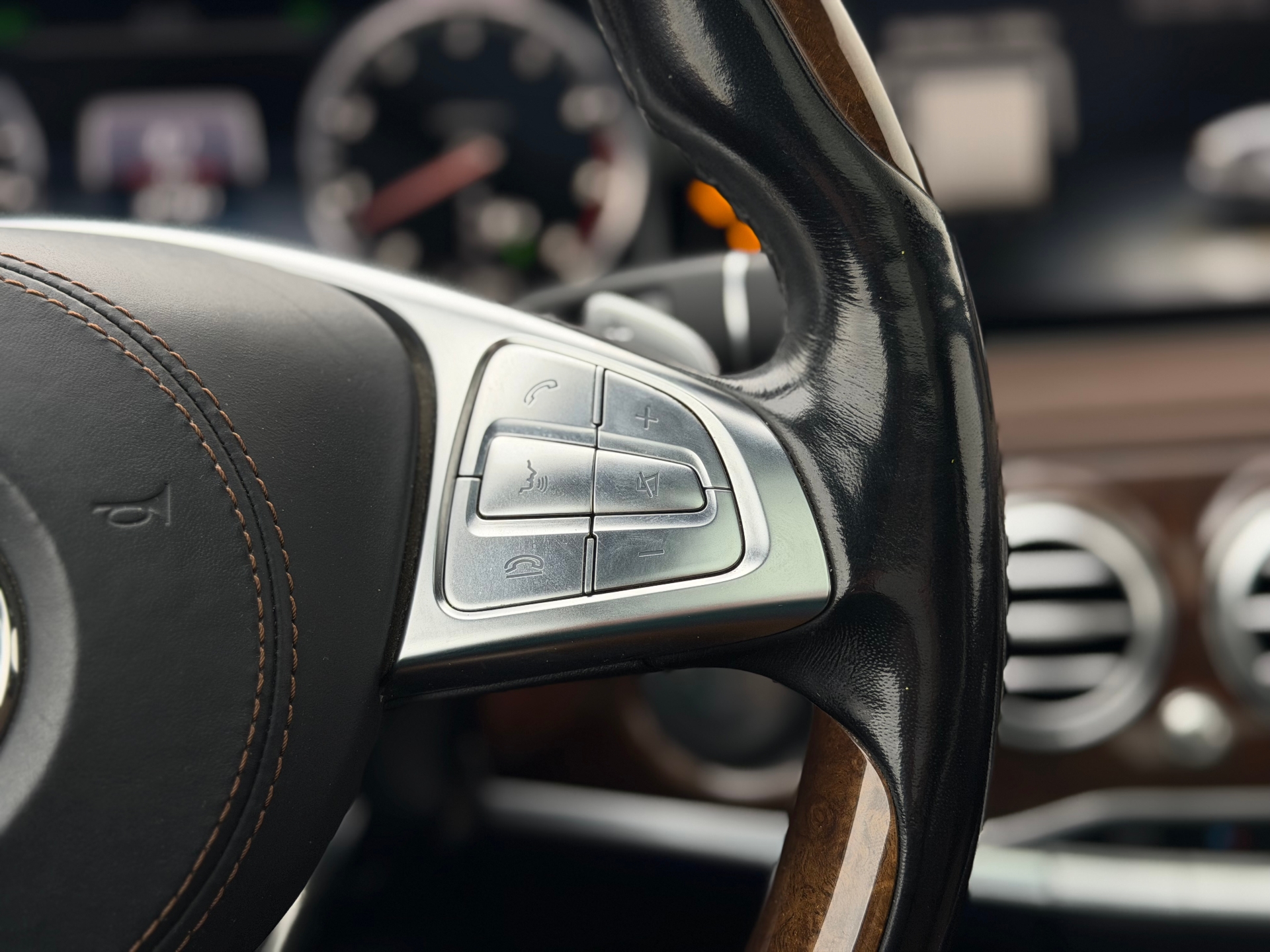 Mercedes-Benz S500
