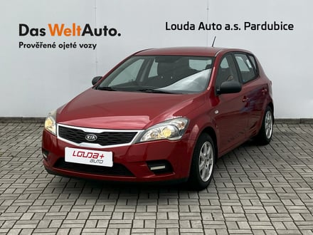 Kia Ceed  1.4  66 kW manuál ,