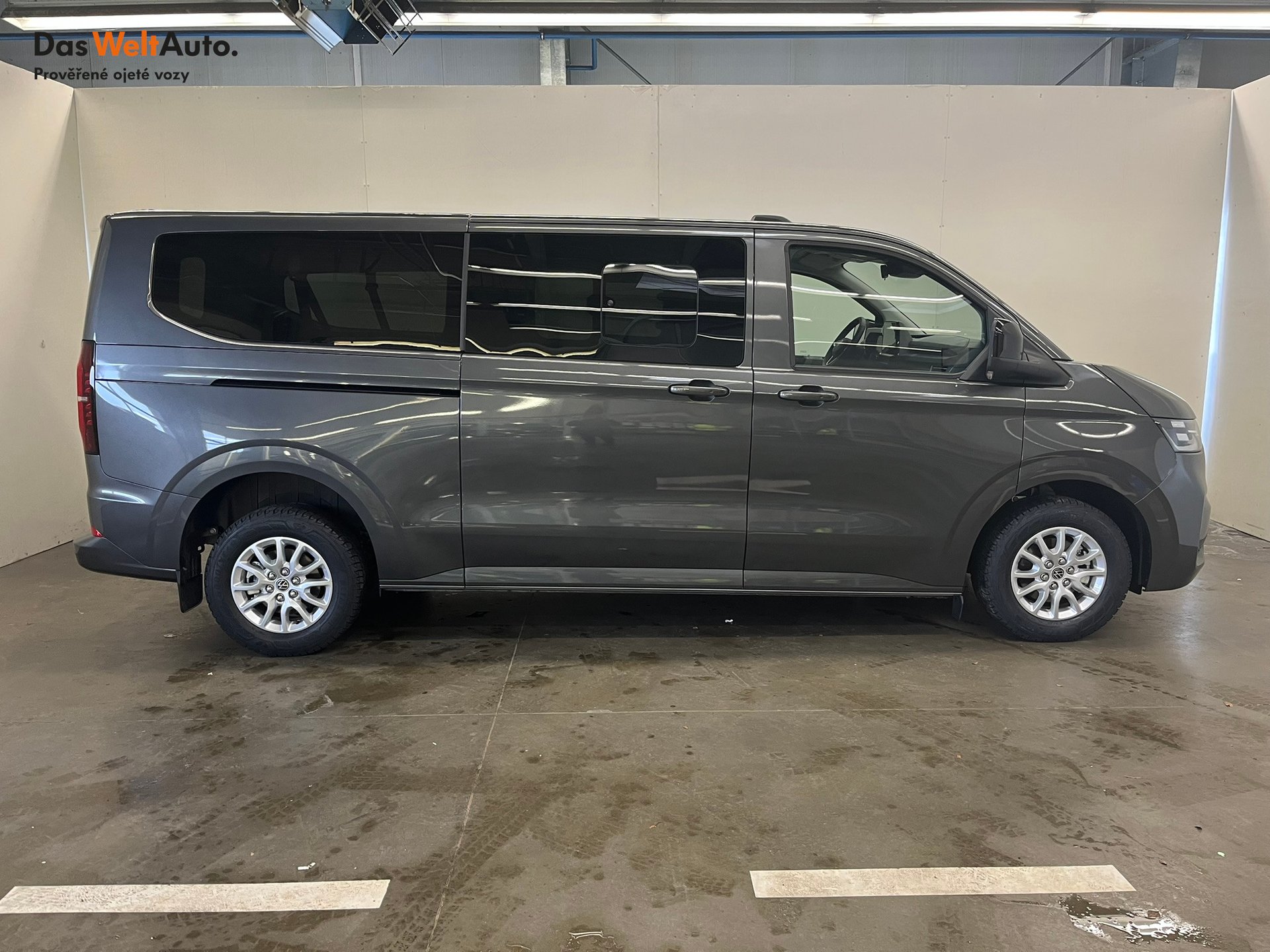 Volkswagen T7 Caravelle
