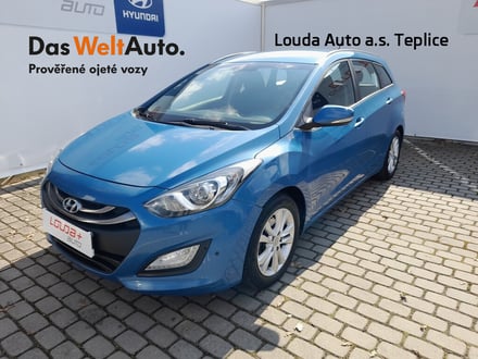 Hyundai i30  1.6  88 kW manuál ,