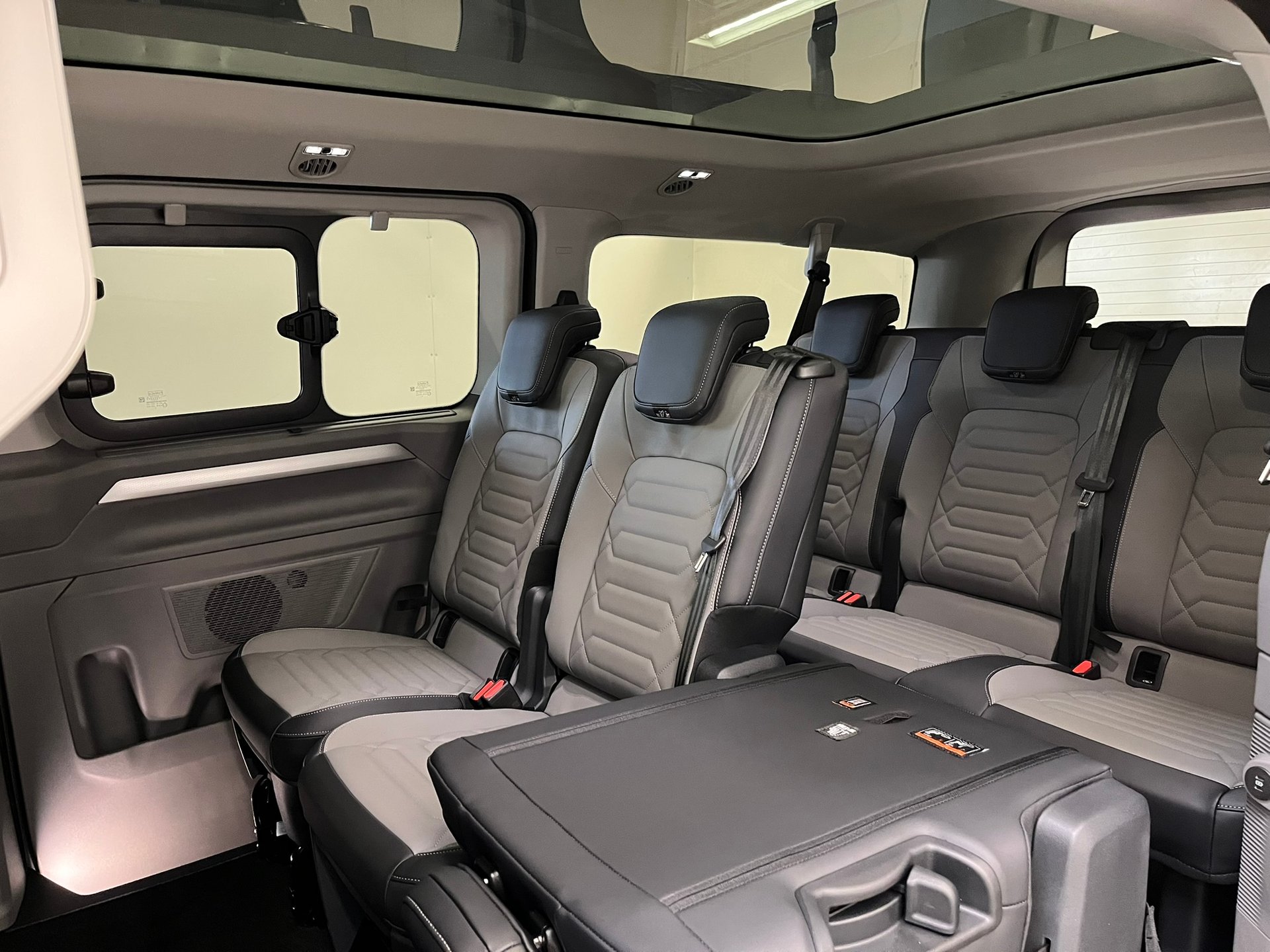 Volkswagen T7 Caravelle