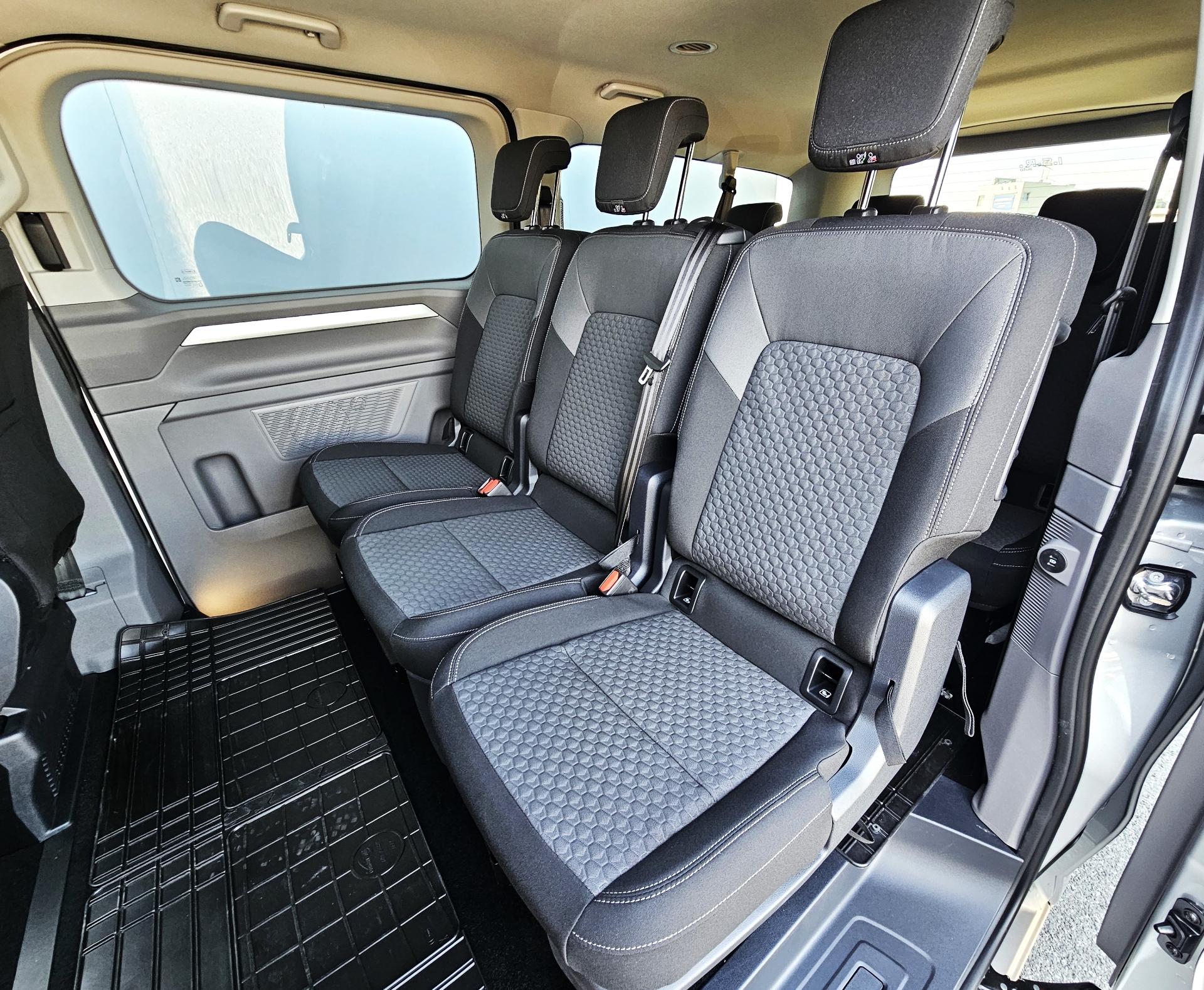Volkswagen Caravelle