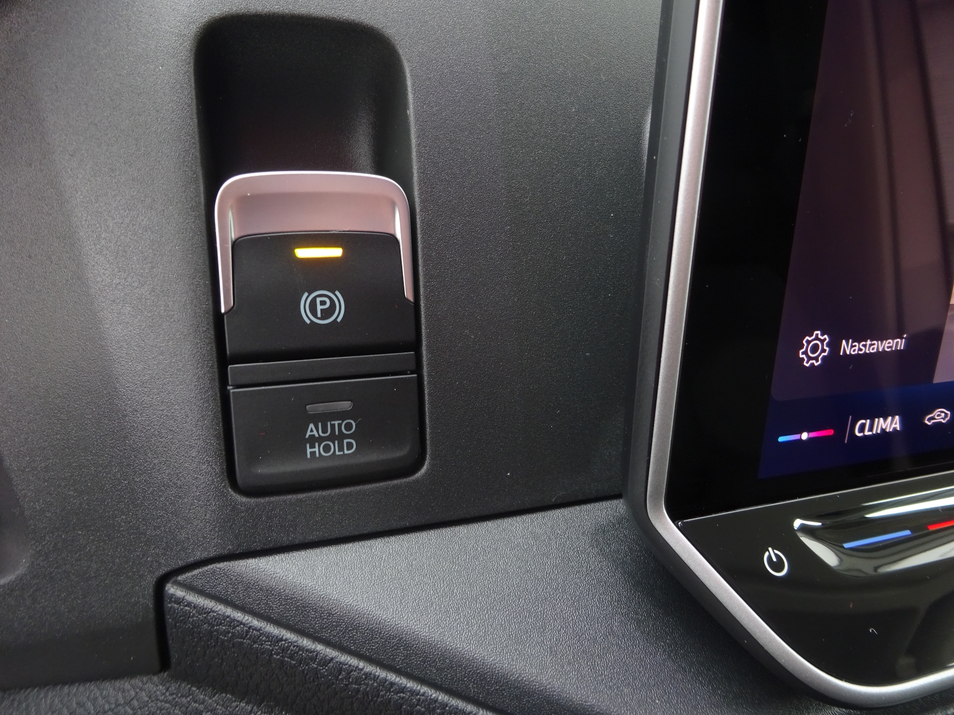 Volkswagen Crafter - skříňový vůz