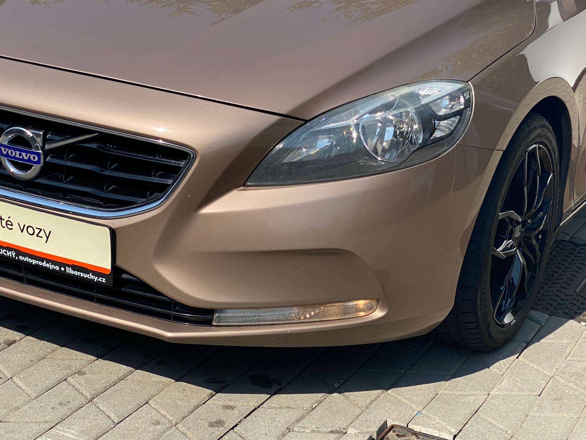 Volvo V40