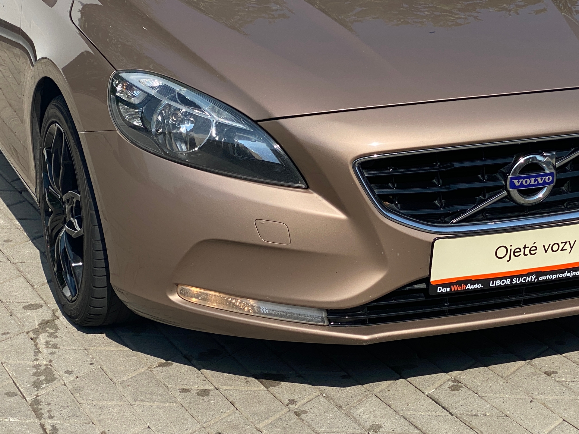 Volvo V40