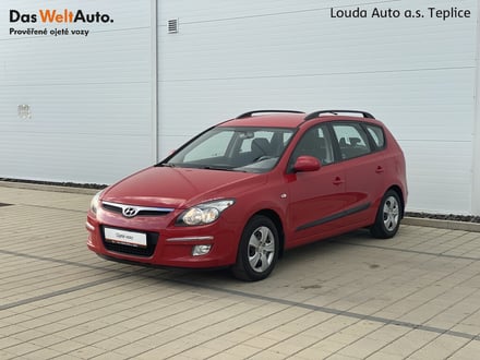 Hyundai i30  1.4  80 kW manuál ,