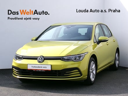 VW Golf Life 1.5 TSI 96 kW manuál ,
