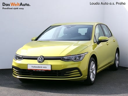VW Golf Life 1.5 TSI 96 kW manuál ,