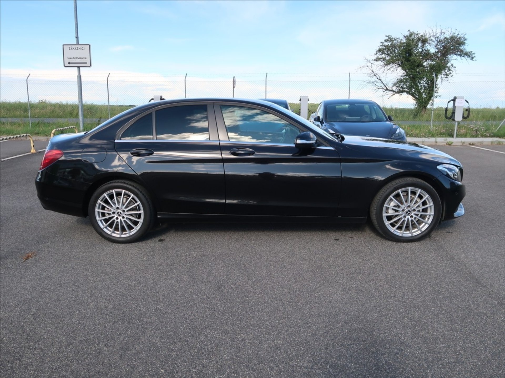 Mercedes-Benz C180