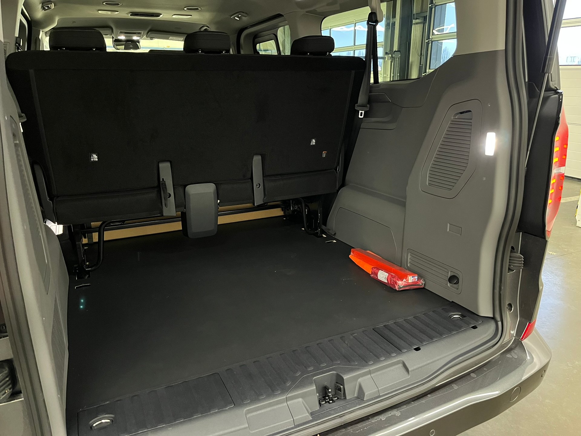 Volkswagen T7 Caravelle