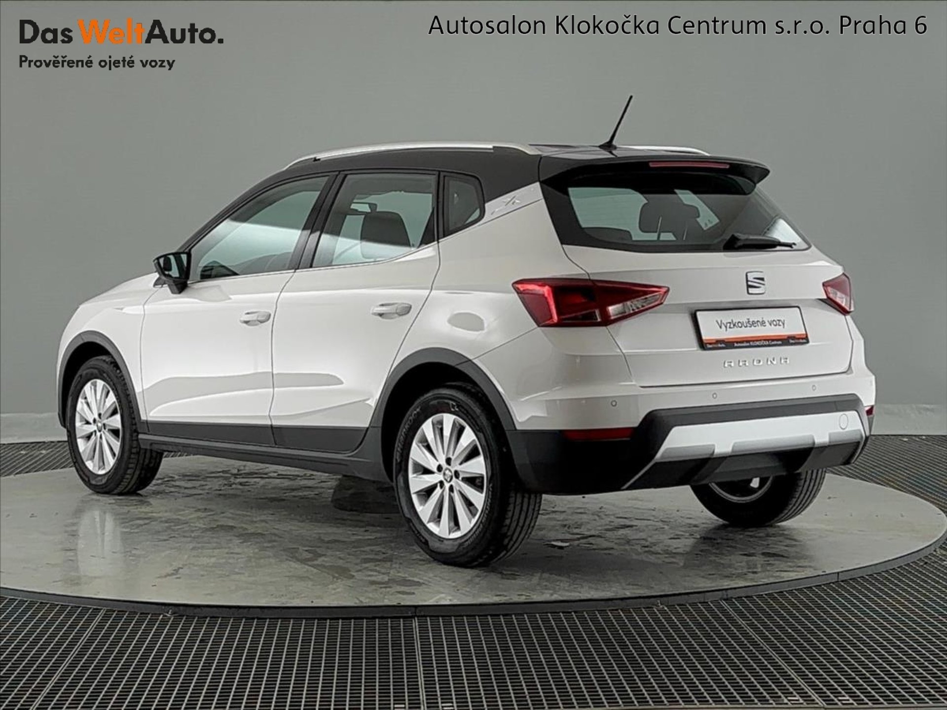 Seat Arona