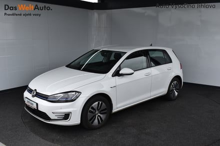 VW e-Golf 100 kW,LED, Tepelné čerpadlo