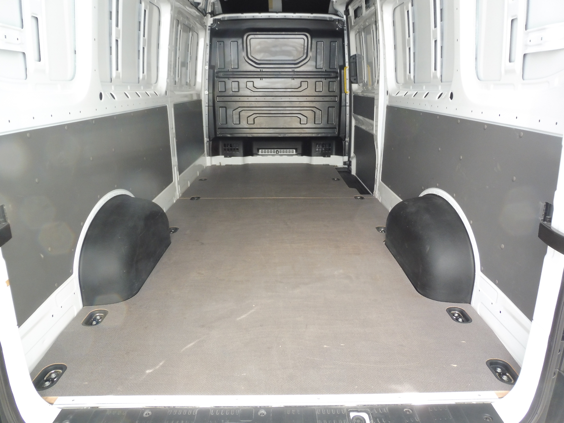 Volkswagen Crafter - skříňový vůz