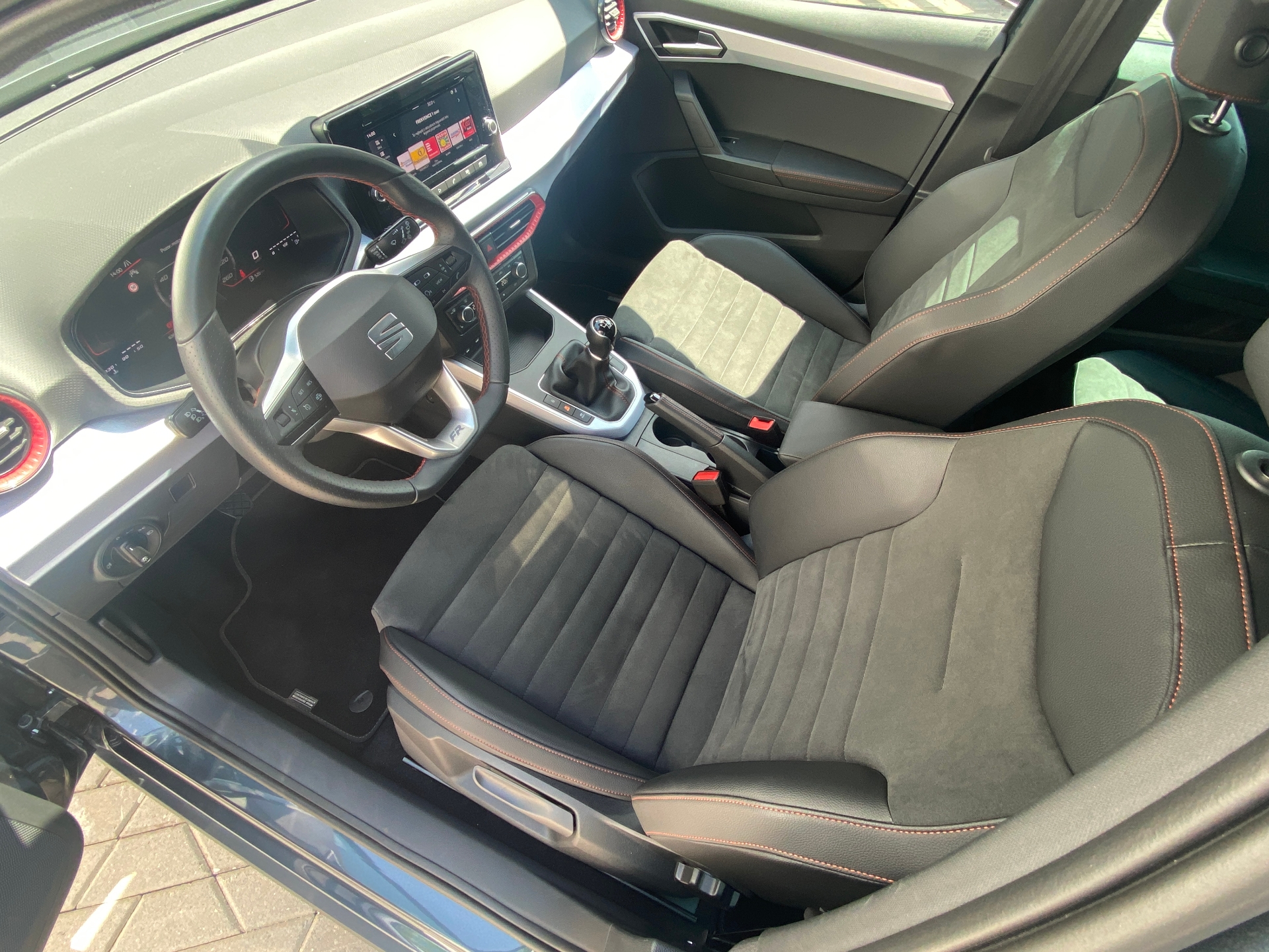 Seat Arona