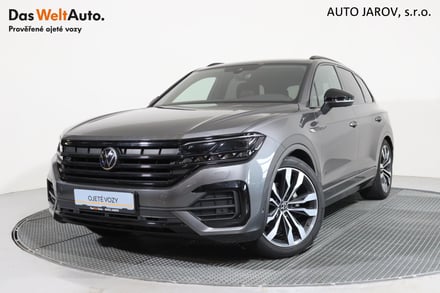 VW Touareg R-LINE V6 3,0TDI 4MOTION/TAŽNÉ ZAŘÍZENÍ