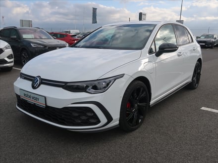VW Golf TSI GTE 6DSG 180kW ČR DPH110 kW