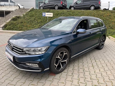 VW Passat VARIANT R-LINE 1.5 TSI 110KW DSG
