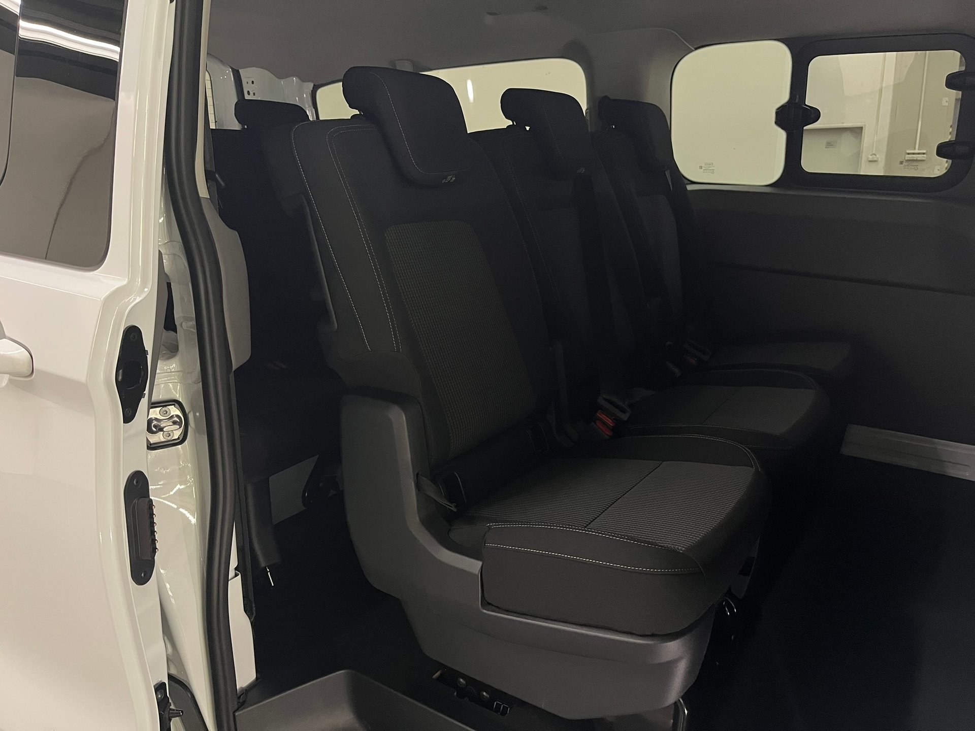 Volkswagen T7 Kombi