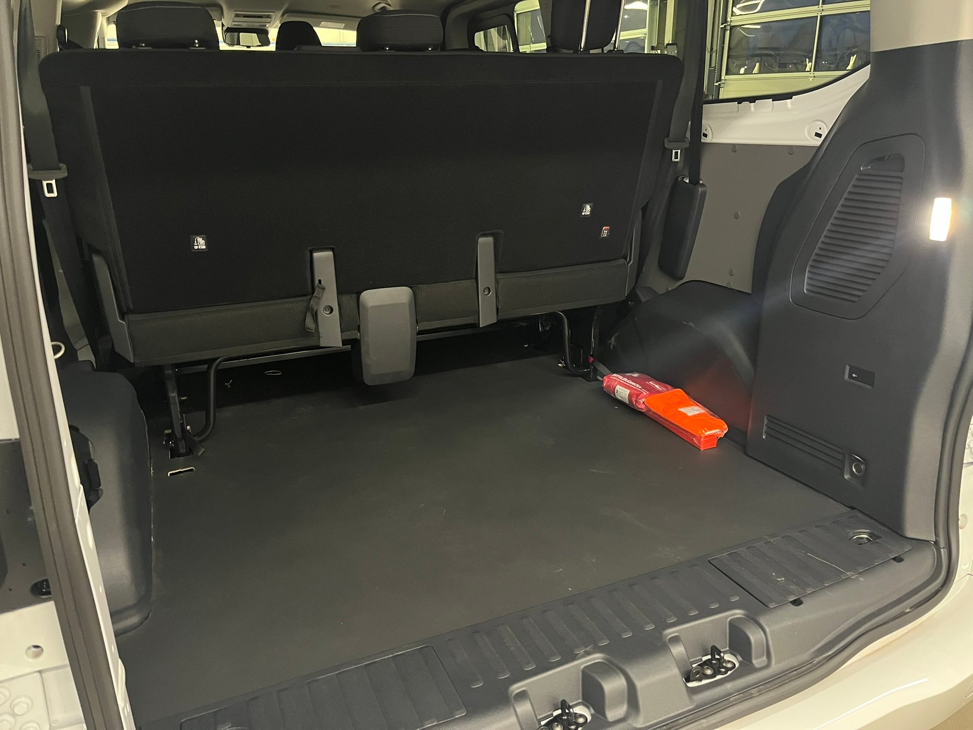 Volkswagen T7 Kombi