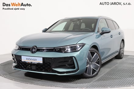 VW Passat R-Line 2,0 TDI 142 kW 4MOTION/ TAŽNÉ ZAŘÍZENÍ, MATRIX LED, ACC...
