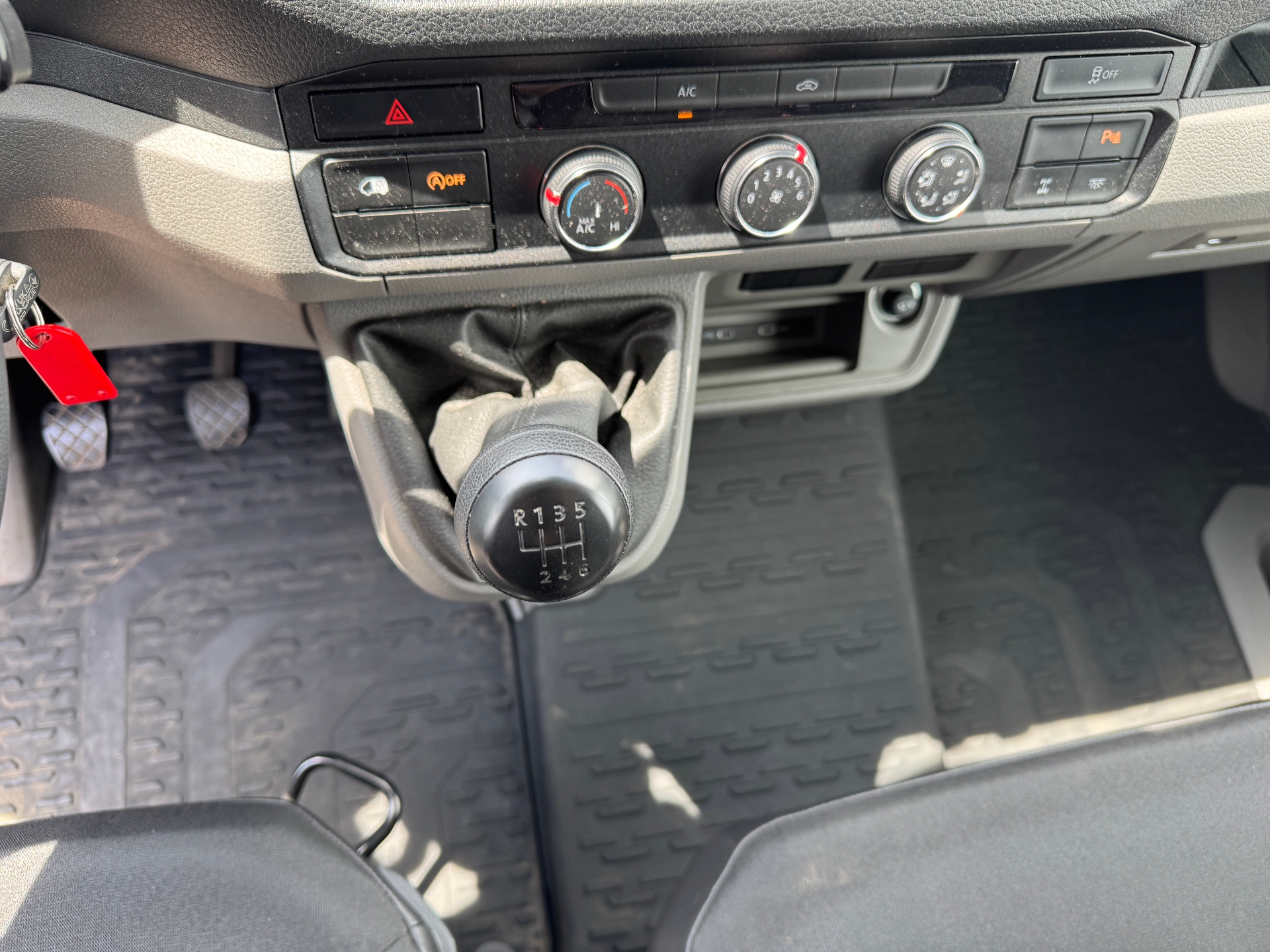 Volkswagen Crafter - skříňový vůz