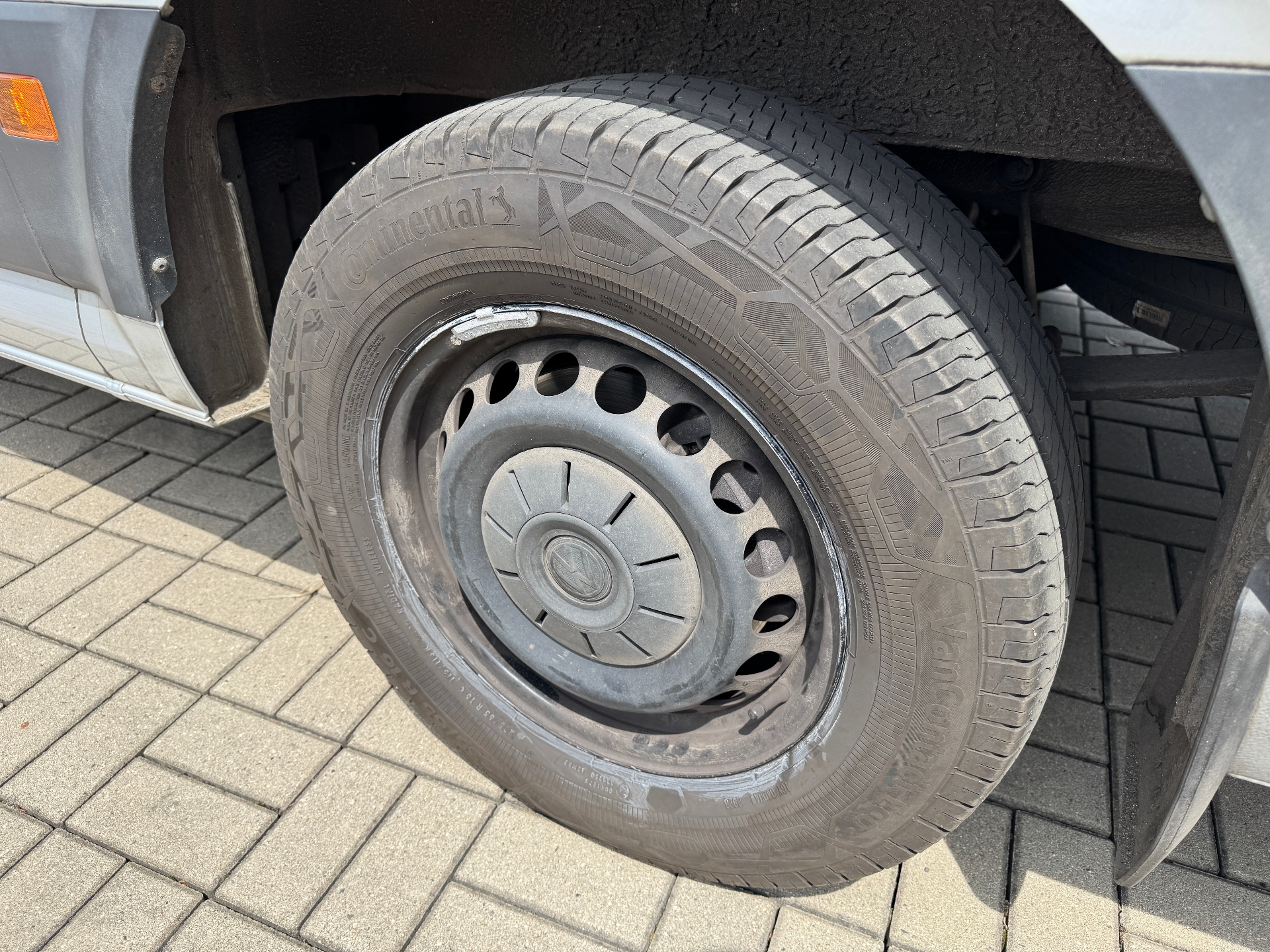Volkswagen Crafter - skříňový vůz