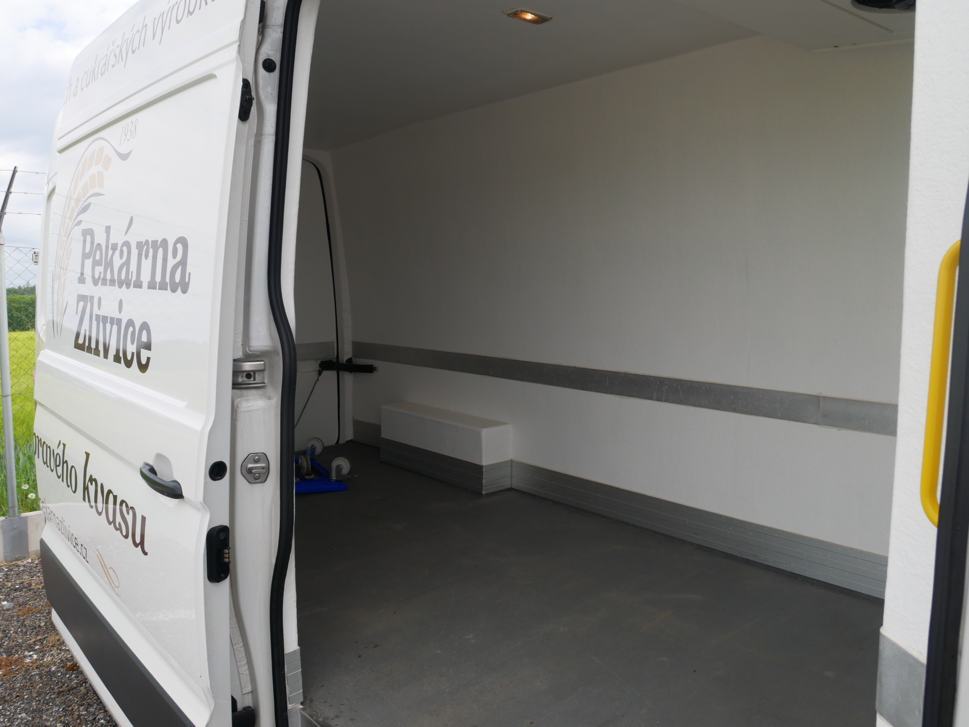 Volkswagen Crafter - skříňový vůz
