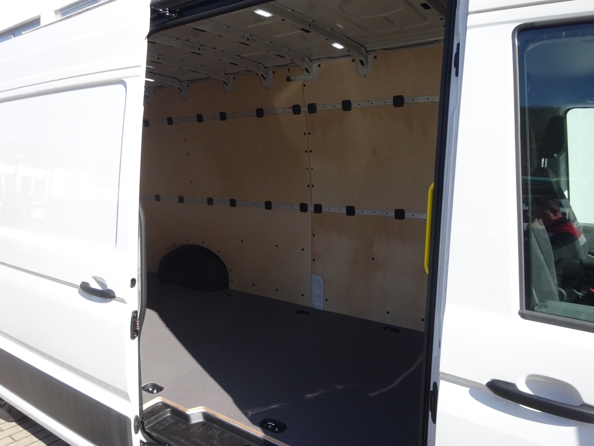 Volkswagen Crafter - skříňový vůz