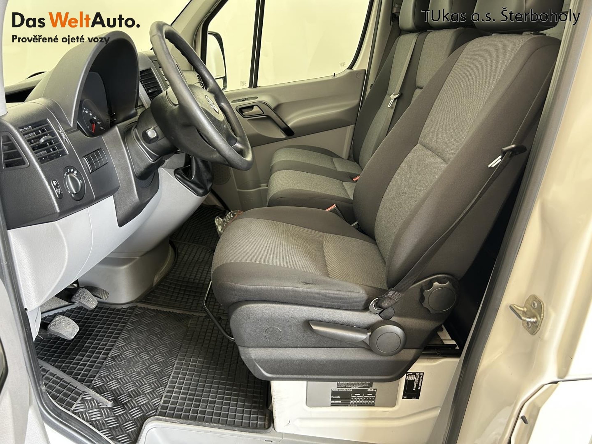 Volkswagen Crafter - skříňový vůz
