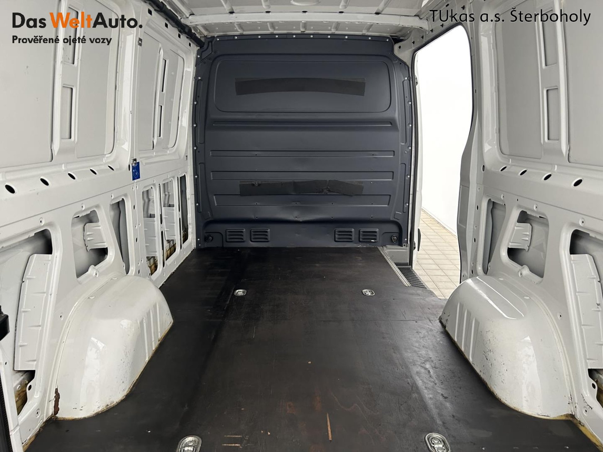 Volkswagen Crafter - skříňový vůz