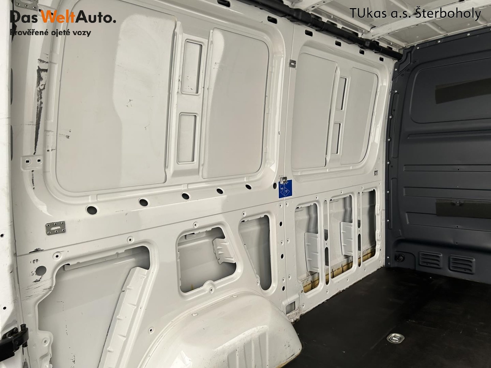 Volkswagen Crafter - skříňový vůz
