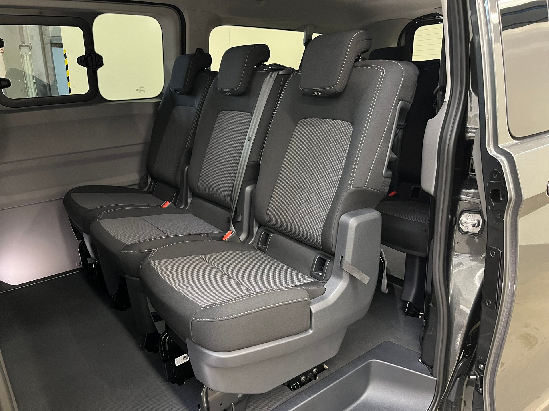 Volkswagen T7 Kombi