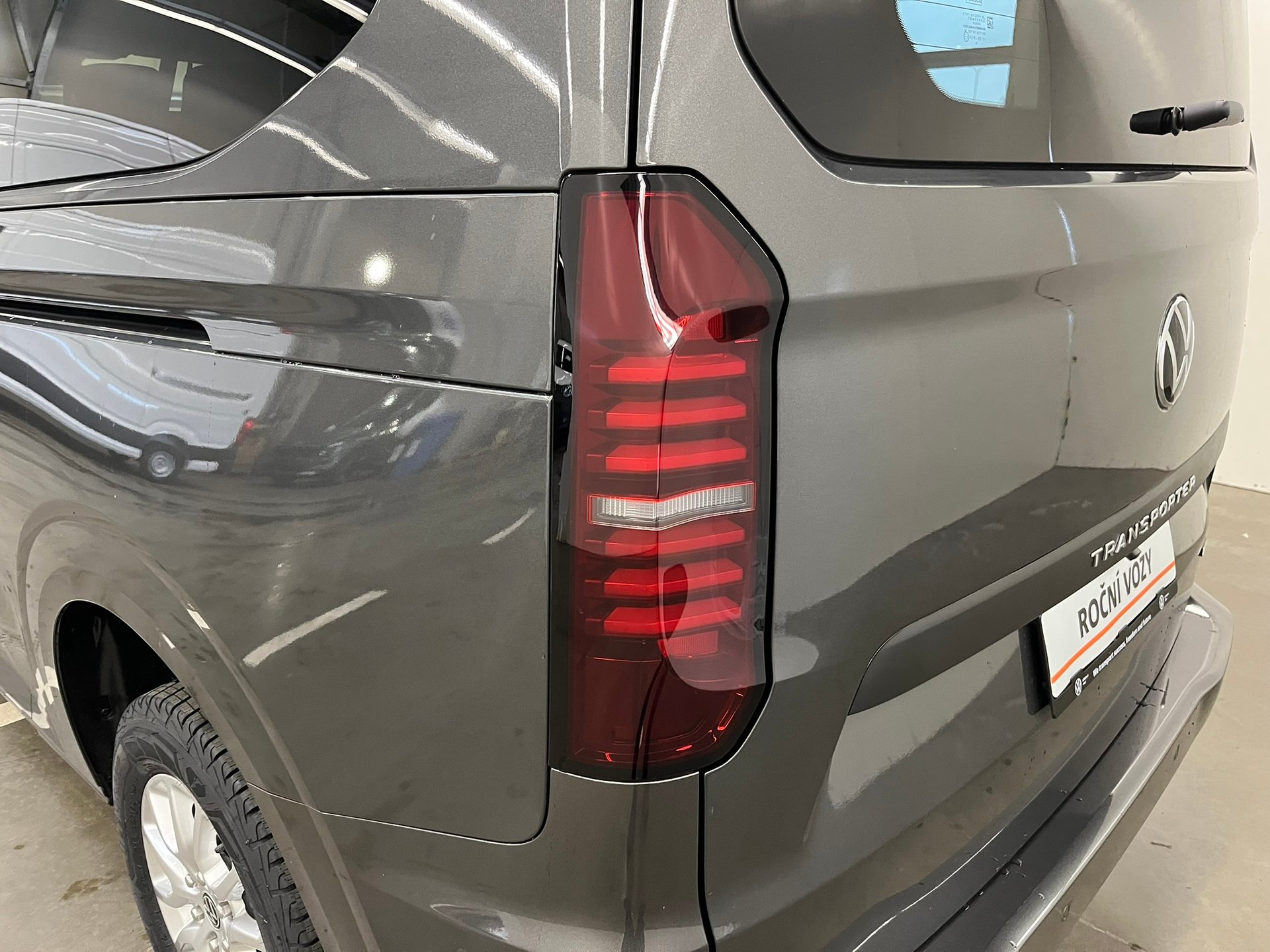 Volkswagen T7 Kombi