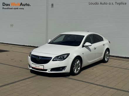 Opel Insignia Cosmo 2.0  120 kW manuál ,