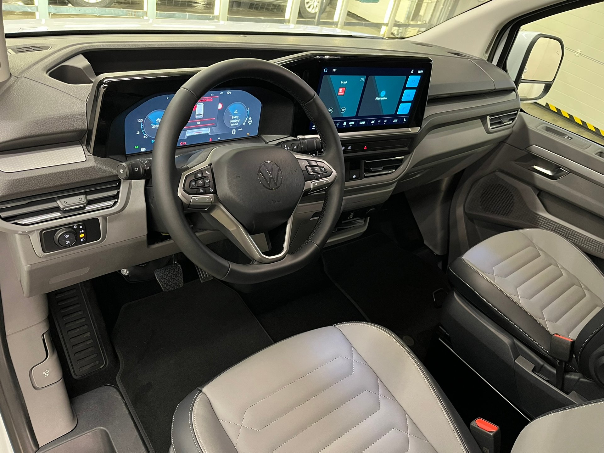 Volkswagen T7 Caravelle