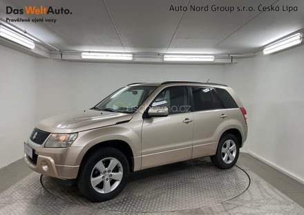 Suzuki Grand Vitara JLX-E 2,4i 4x4 - poškozený motor (ztrácí se voda)