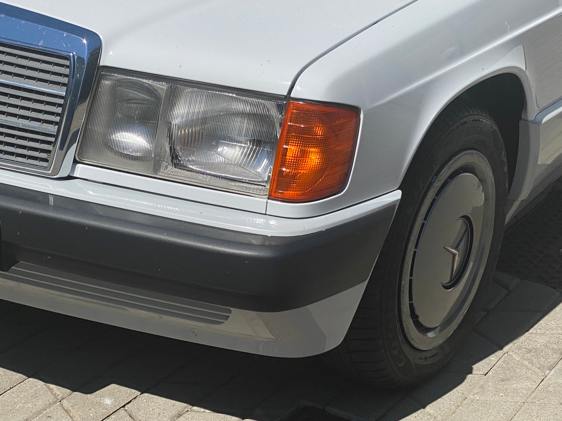 Mercedes-Benz 190